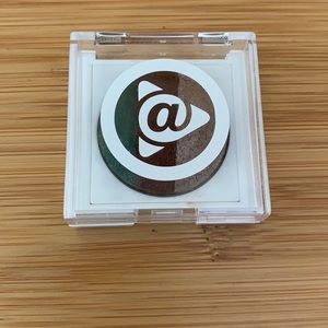 Mary Kay at play eye shadow trio special edition/ earth bound colors, Host pick